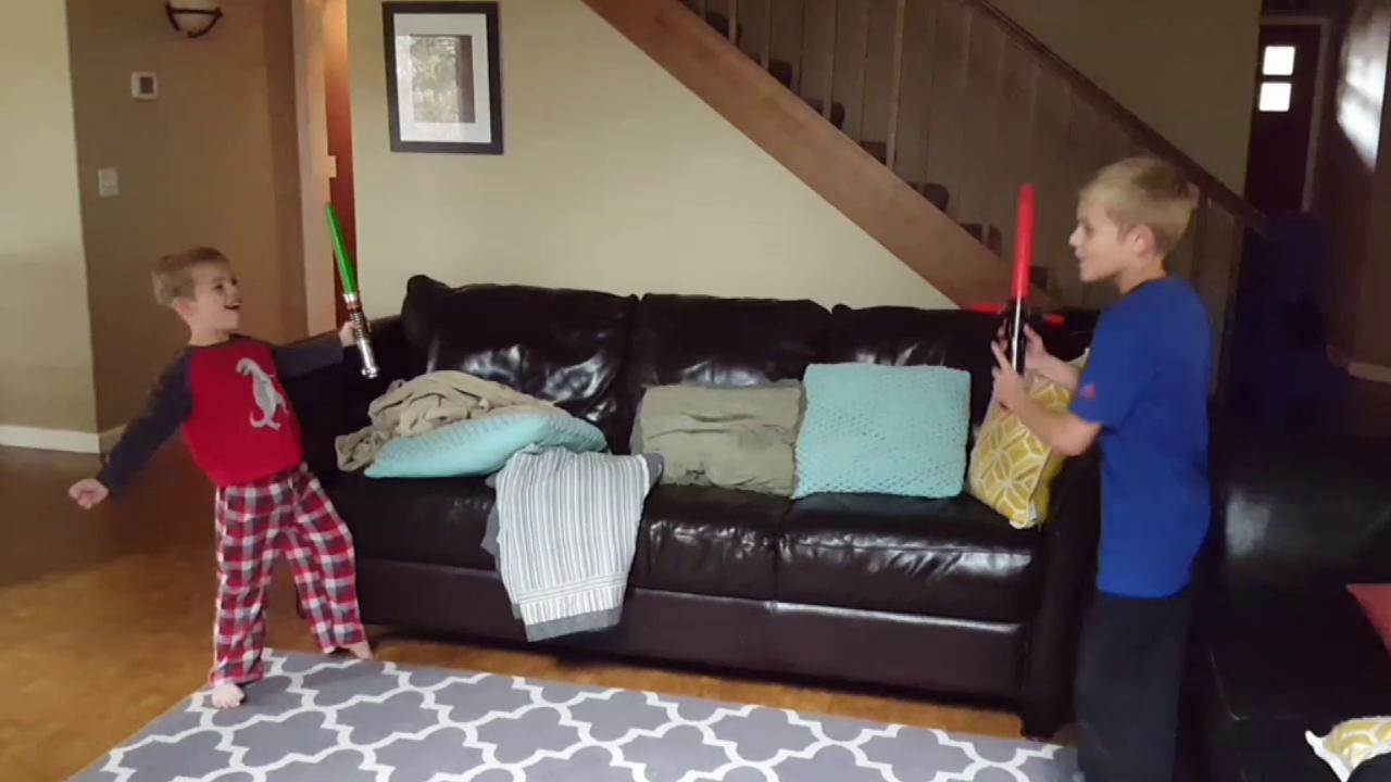 lightsaber-battle
